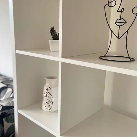 Apartamento In Zentraler Lage - Nur Wenige Minuten Zum Und Stadt By Interhome