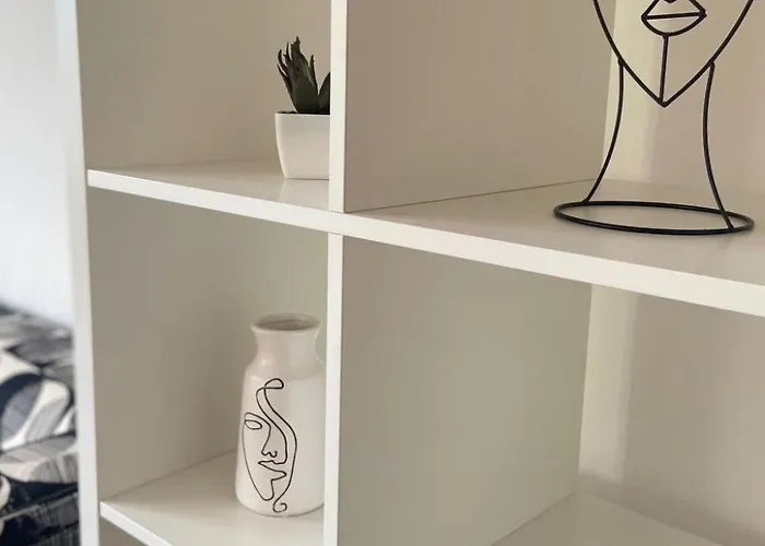 Apartamento In Zentraler Lage - Nur Wenige Minuten Zum Und Stadt By Interhome