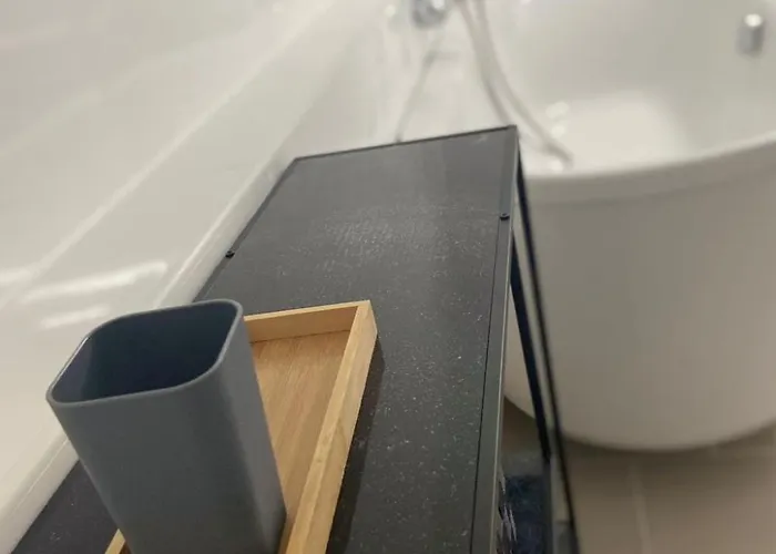 In Zentraler Lage - Nur Wenige Minuten Zum Und Stadt By Interhome Apartamento Gmunden