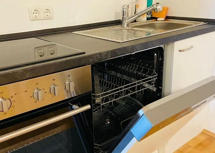 In Zentraler Lage - Nur Wenige Minuten Zum Und Stadt By Interhome Apartamento *