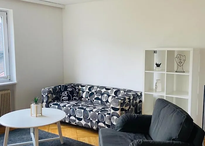 In Zentraler Lage - Nur Wenige Minuten Zum Und Stadt By Interhome Apartment Gmunden