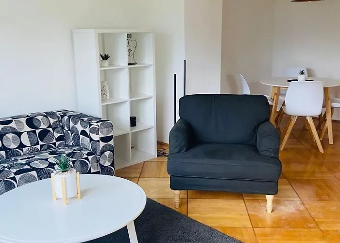 Apartamento In Zentraler Lage - Nur Wenige Minuten Zum Und Stadt By Interhome Gmunden
