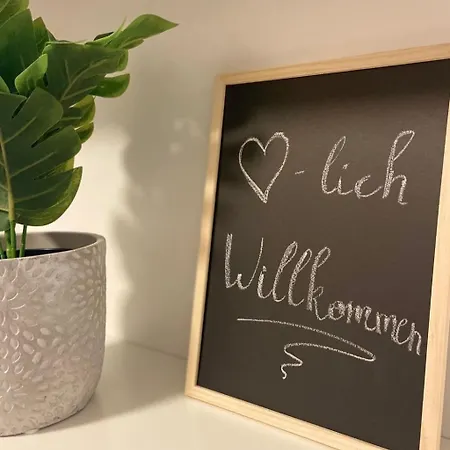 Appartement In Zentraler Lage - Nur Wenige Minuten Zum Und Stadt By Interhome *