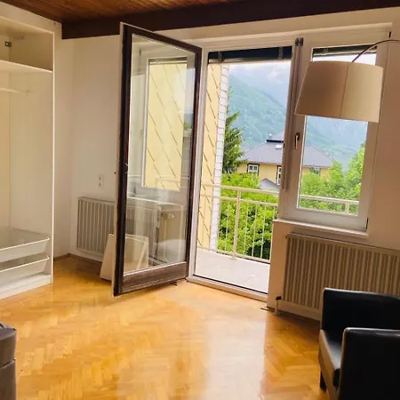 In Zentraler Lage - Nur Wenige Minuten Zum Und Stadt By Interhome Apartment